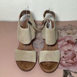 Yevalu Beige Strappy Wedge 7.5